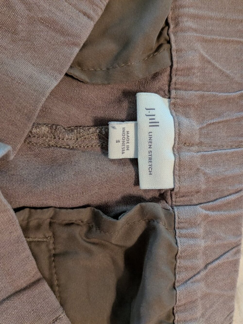 Two pairs of linen pants - Picture 9 of 11